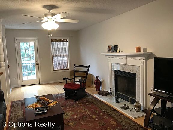 5th image of 505 Saddle Shoals Dr