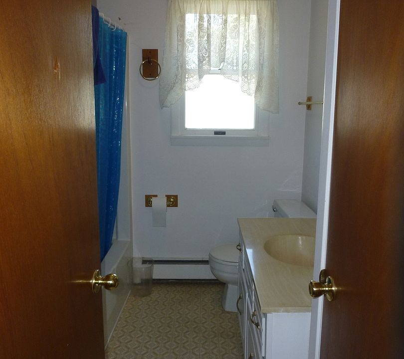 2nd image of 314 Burbank Ave