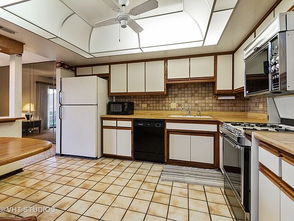 4th image of 15722 Brassie Ct APT 2N
