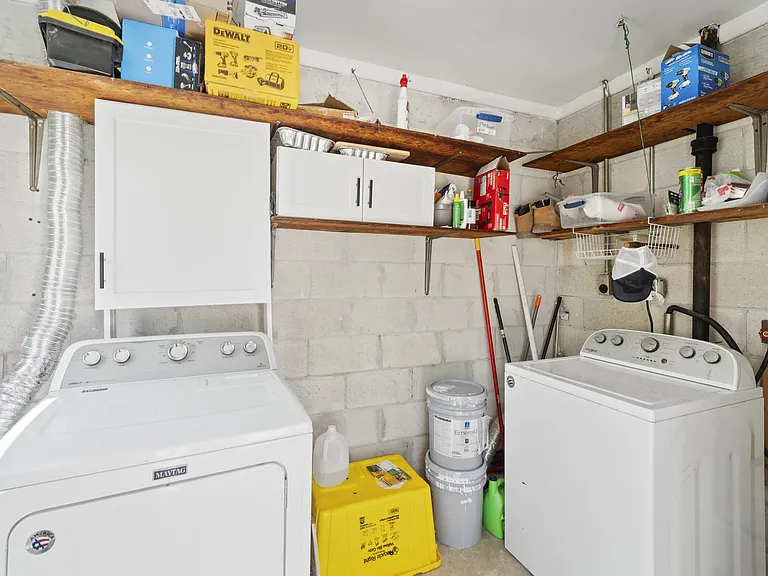 802 Lytle St — Photo 21