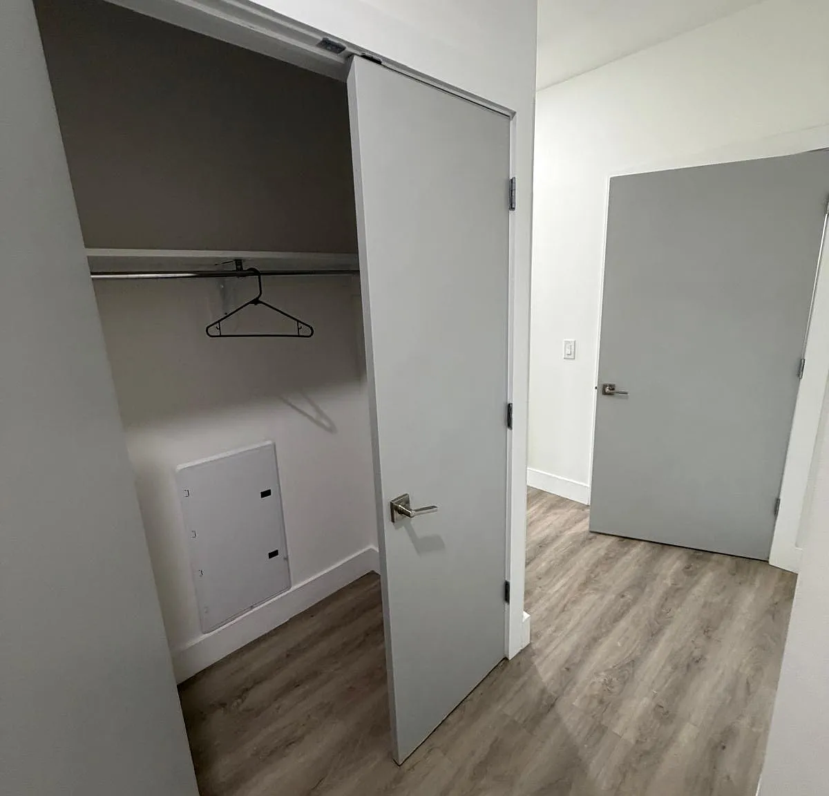 2 bed, $2,400 — Photo 1
