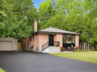 67 Foreht Cres, Aurora, ON L4G 3E9
