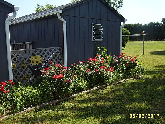3rd image of 48 Cedar Crest Ln