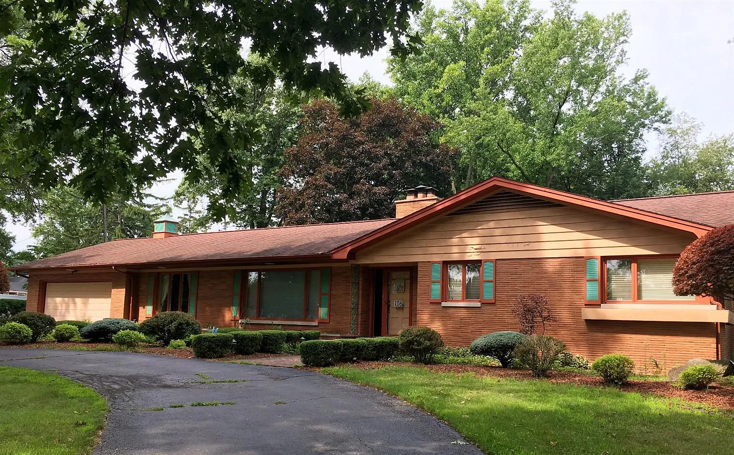 106 Edgewood Ln photo 1