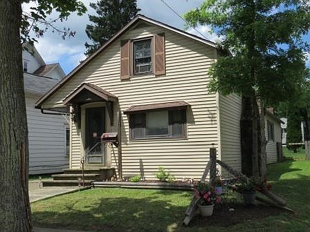 2nd image of 516 E Spruce St