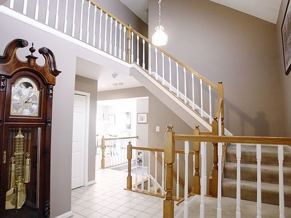 2-Story Foyer