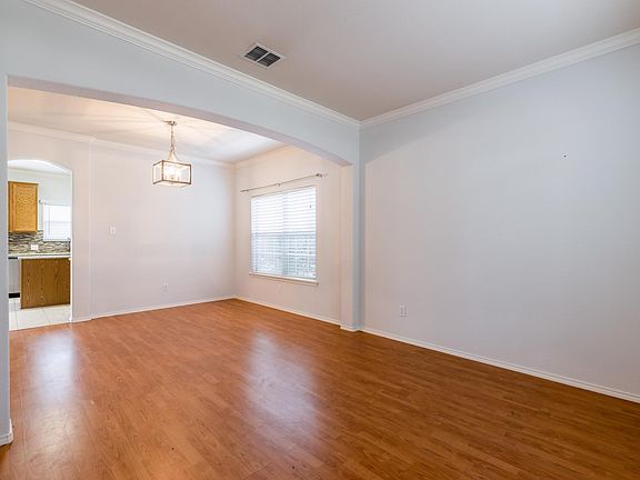 4th image of 8417 Robertson Dr