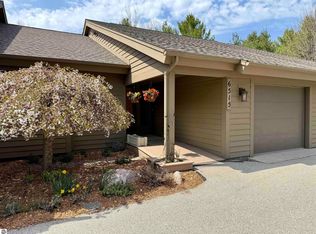 6515 Mission Rdg, Traverse City, MI 49686