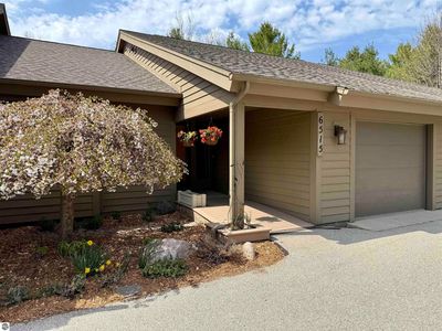 6515 Mission Rdg, Traverse City, MI, 49686