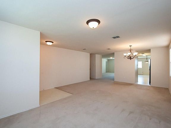 4th image of 4305 Mayberry Ln