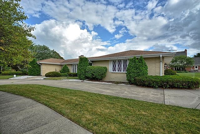 1st image of 13427 Fawn Ct