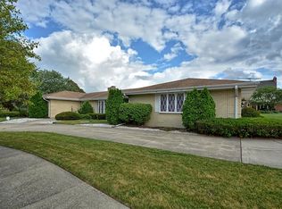 13427 Fawn Ct, Orland Park, IL