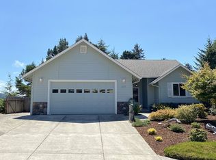2288 11th St, Florence, OR 97439