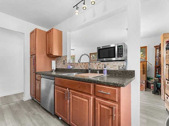 4th image of 1004 4th AVENUE