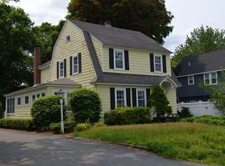 81 Lee St, Tewksbury, MA 01876