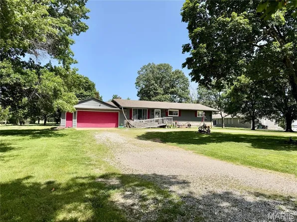 1146 Tower Rd, Lebanon, MO 65536