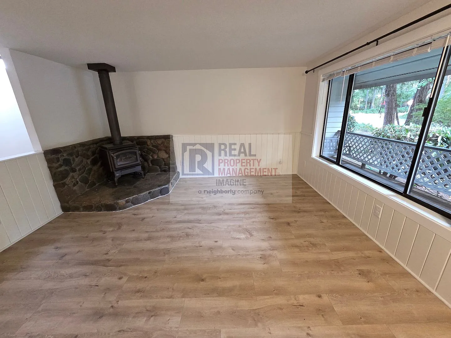 Check out this beautiful 3 bedroom, 2 bath spacious rambler — Photo 4
