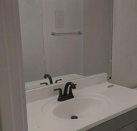 4th image of 3026 E Missionwood Cir