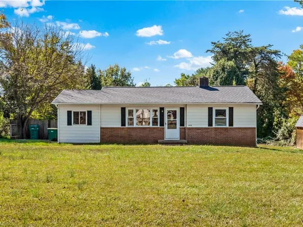 2878 Amber Ln NE, Winston Salem, NC 27105