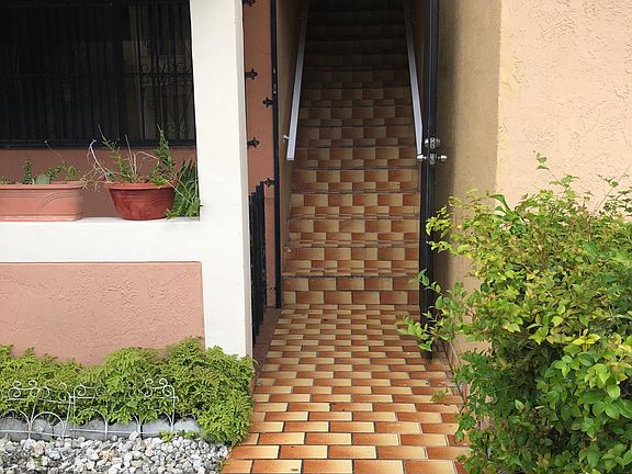 2nd image of 2735 W 62nd Pl APT 203