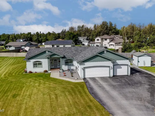 208 S Wrangler Dr, Palmer, AK 99645