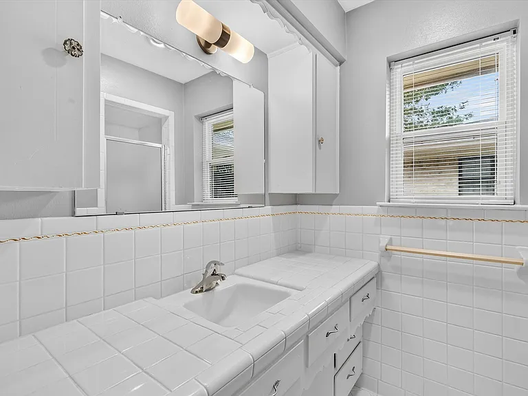 11143 Joymeadow Dr — Photo 31