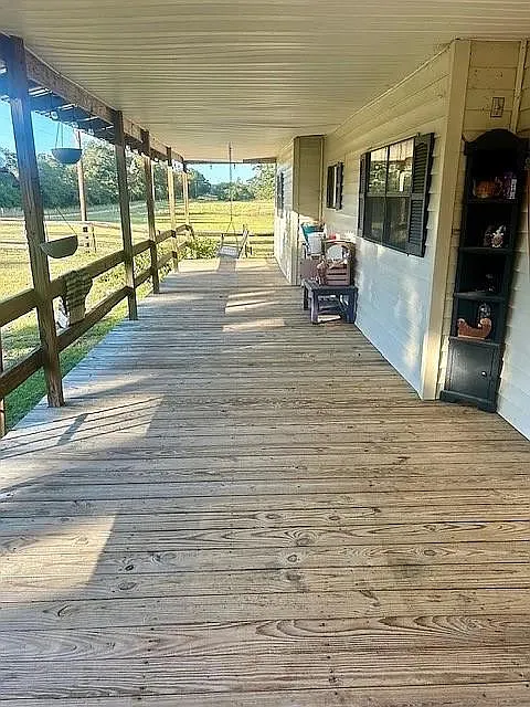 3 bed, 2.0 bath, 1040 sqft, $1,200 — Photo 3