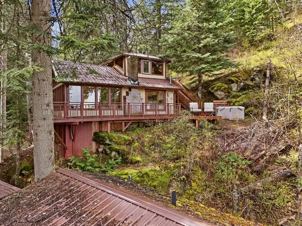 11823 N Honeymoon Bay Rd, Newman Lake, WA 99025