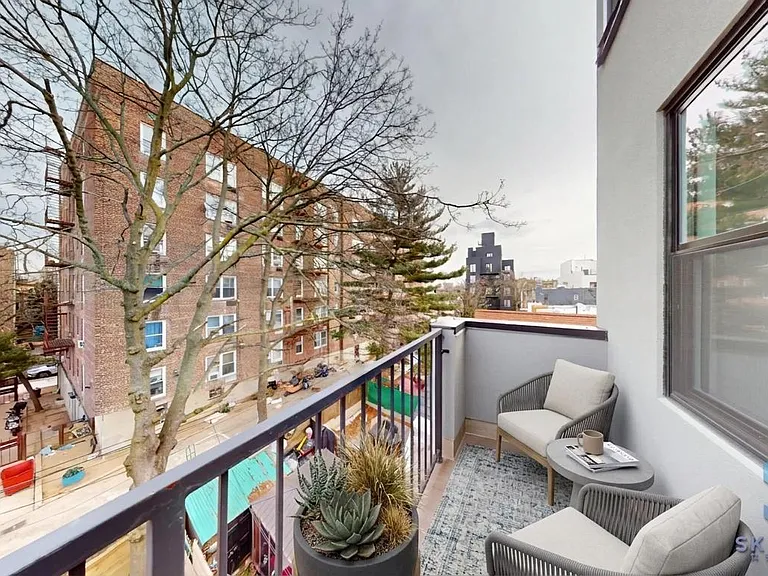 239 E 28th St #3A — Photo 7