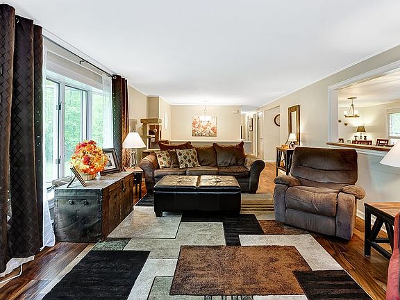 3rd image of 10 Buck Haven Trl
