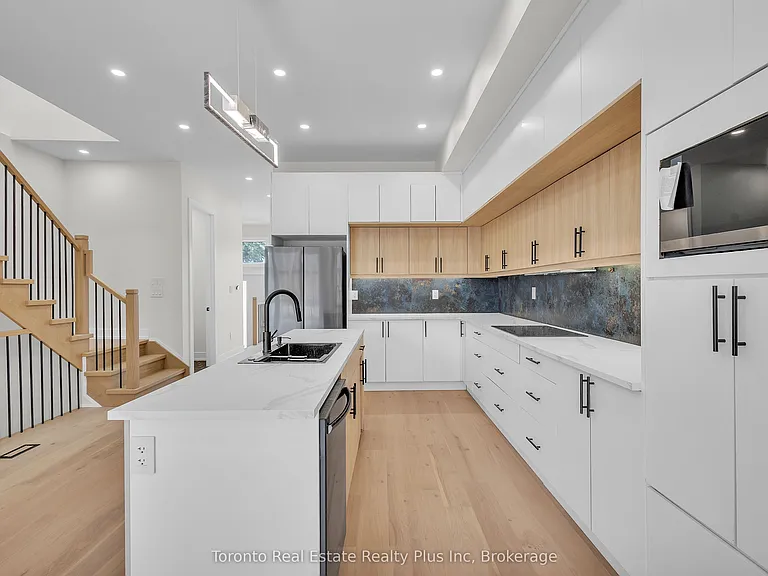 138 Bowie Ave — Photo 4