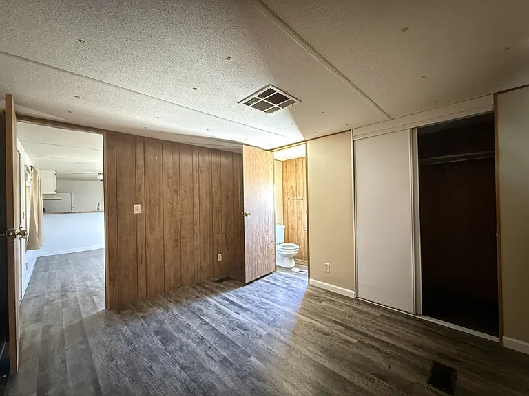 2111 Santa Cruz Ave — Photo 9