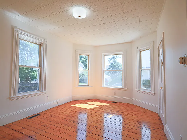 19 Central St #1 — Photo 3