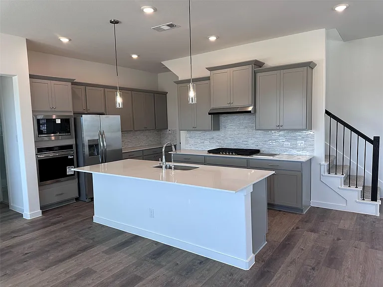 3331 Loam Ln — Photo 5