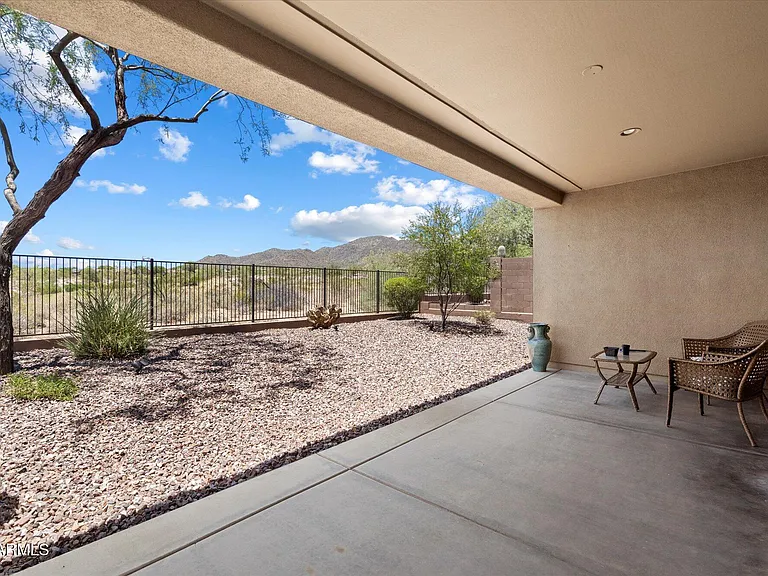 41112 N Prestancia Dr — Photo 28