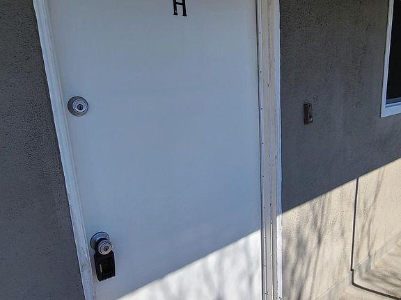 3rd image of 6258 Pickering Ave APT H