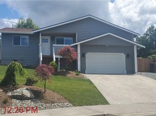 17627 Hillside Ct, Arlington, WA 98223