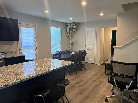 5th image of 3293 Stafford Dr