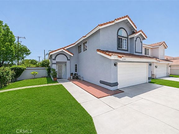 3rd image of 27495 Silverberry Dr