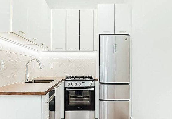 4th image of 903 De Kalb Ave #1R