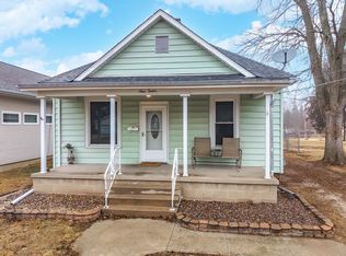 912 Charles St, Streator, IL 61364