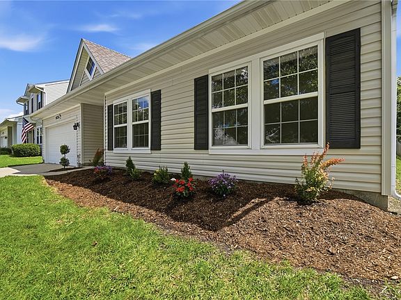 3rd image of 10234 Feather Ct
