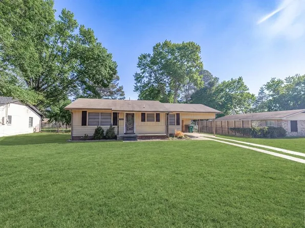 108 Hall St, New Boston, TX 75570