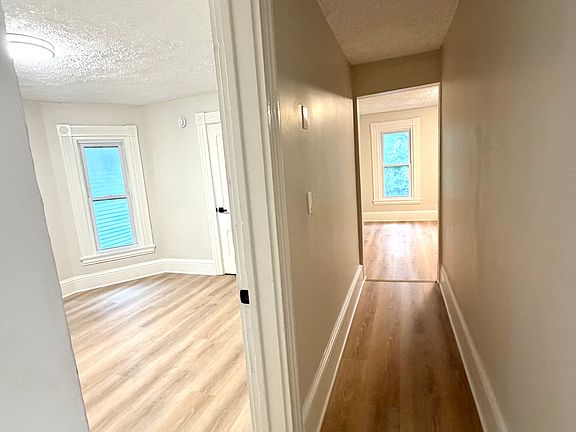 4th image of 501 Averill Ave #3