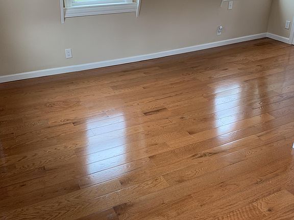5th image of 8347 263rd St Floor 2