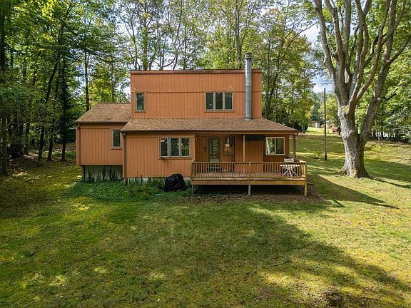 2nd image of 115 Orwell Ln