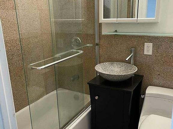 5th image of 319 E 90th St APT 2B