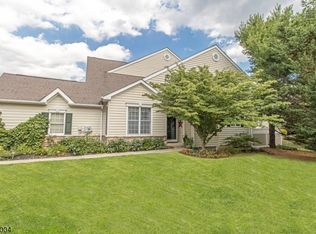 243 Patriot Hill Dr, Basking Ridge, NJ 07920