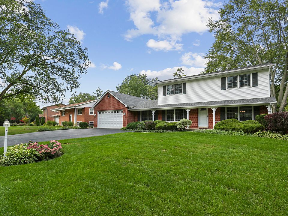 1st image of 624 N Stephen Dr