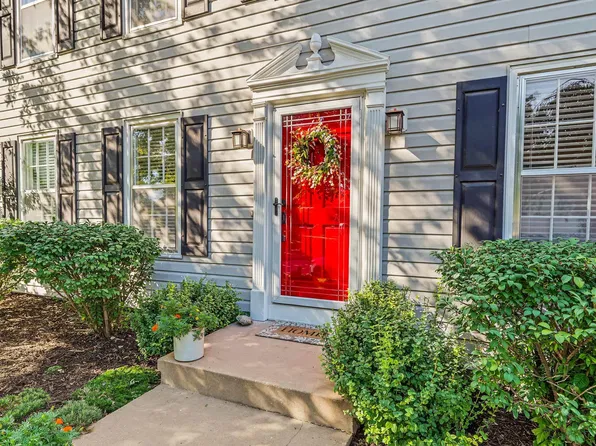 3018 W 29th Ter, Lawrence, KS 66047